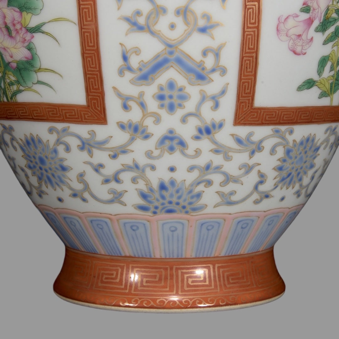 A Exquisite Famille-Rose Gilt Flower Pattern Double-Ears Vase - 6