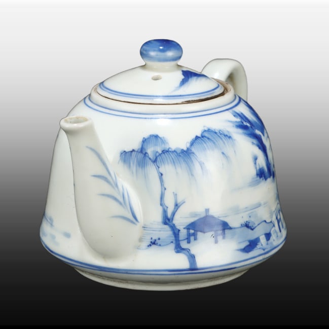 A Exquisite Blue and White Landscape Pattern Ewer - 5