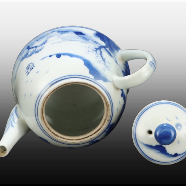 A Exquisite Blue and White Landscape Pattern Ewer - 6