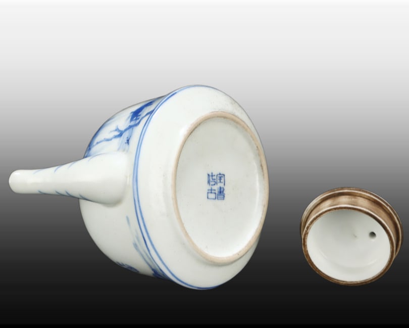 A Exquisite Blue and White Landscape Pattern Ewer - 7