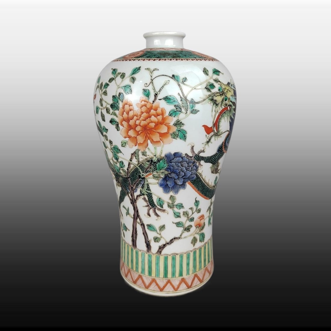 Wucai Dragon and Phoenix Pattern Vase - 4