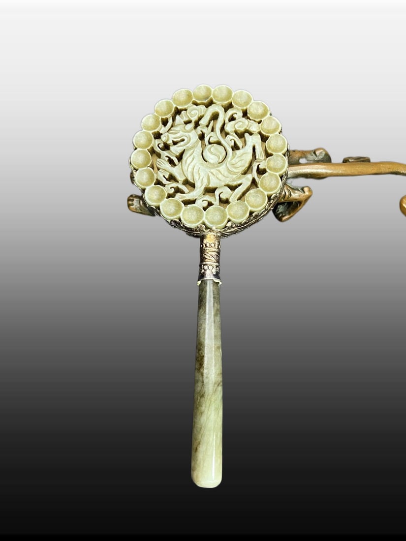 A Exquisite Hotan Jade Dragon Handheld Mirror: A Exquisite Hotan Jade Dragon Handheld Mirror,Ming Dynasty, China,Size:5.5inx2.3inx0.5in,Weight:74g 和田玉龙手持镜,中国明代