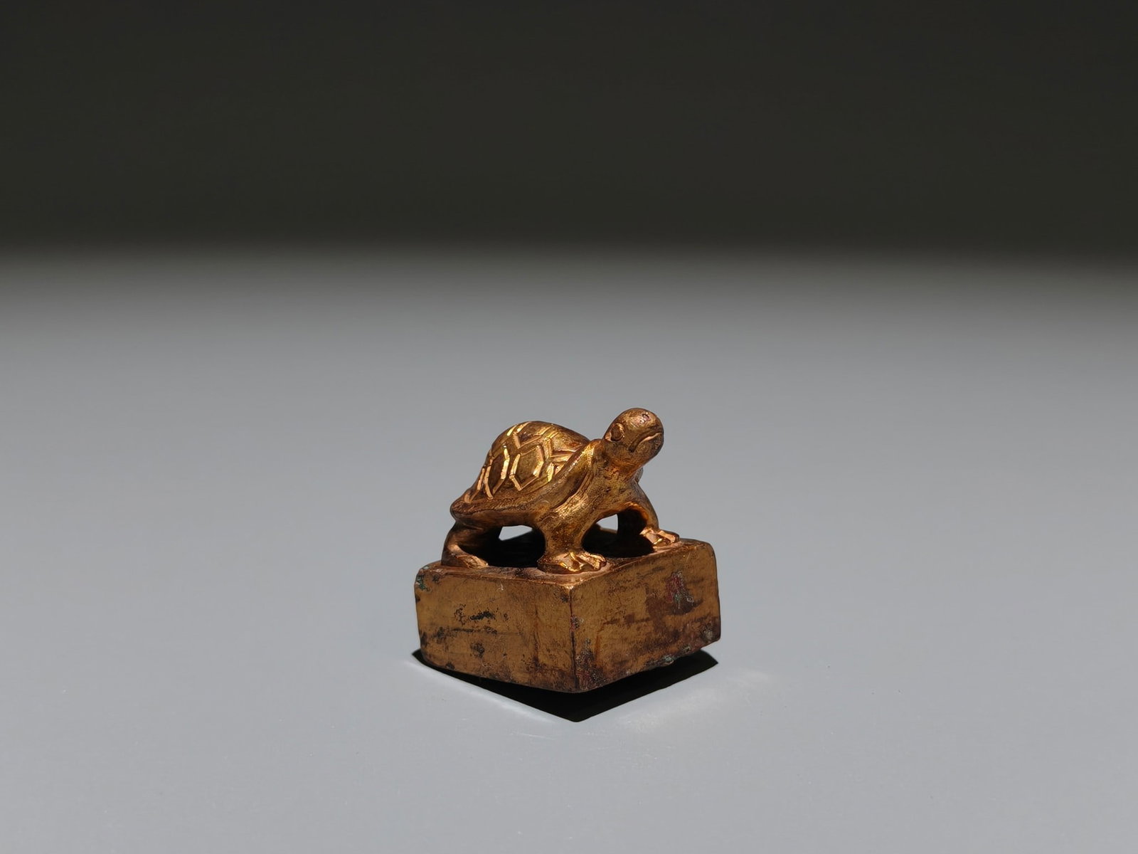A Exquisite Gilt Bronze Turtle Seal - 2