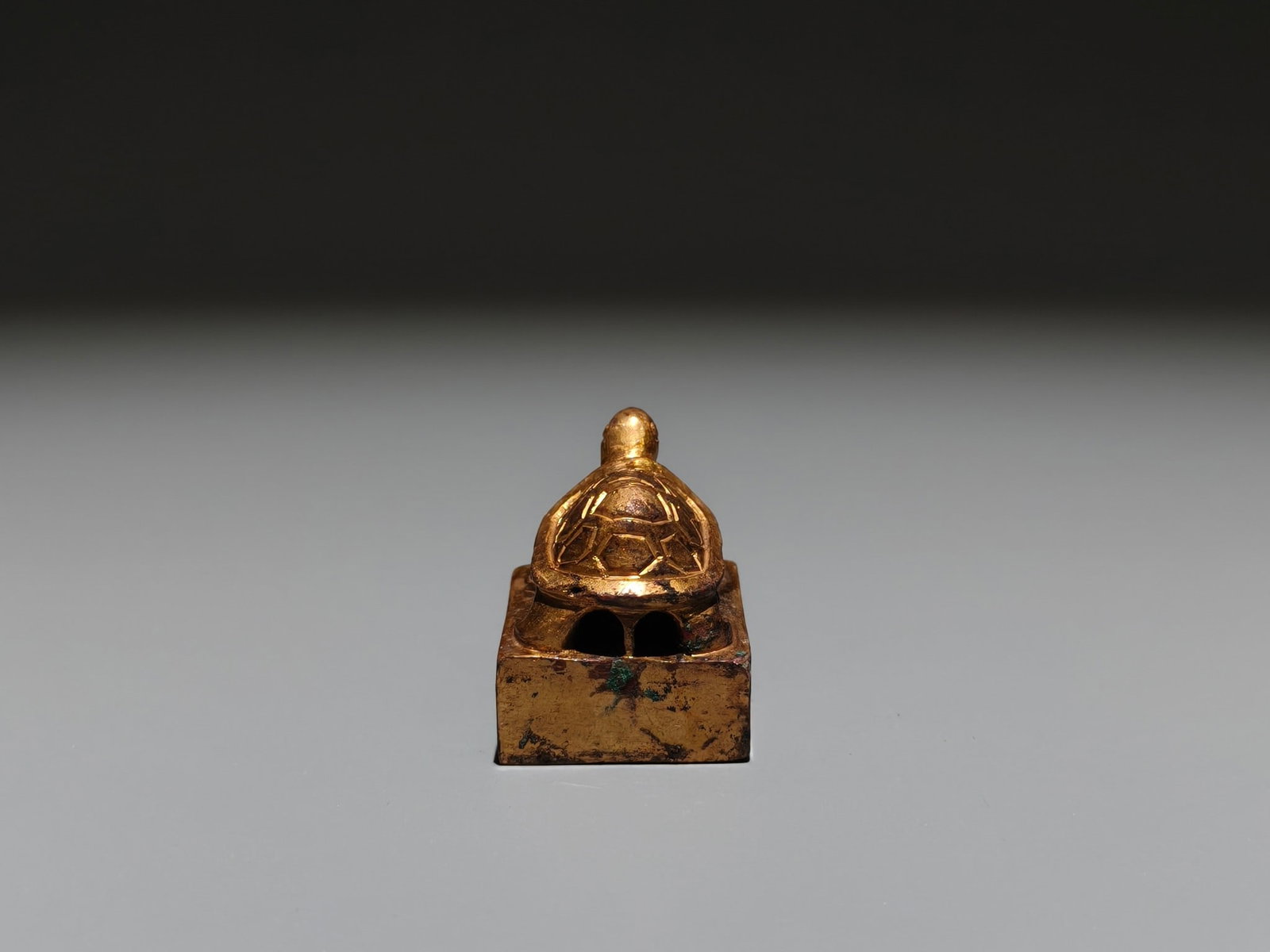 A Exquisite Gilt Bronze Turtle Seal - 7
