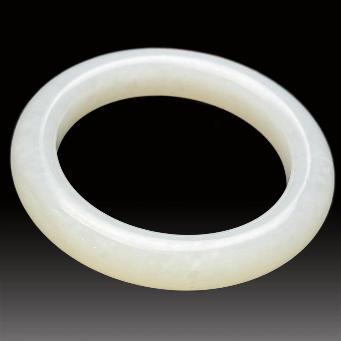 A Exquisite Hotan Jade Bracelet - 6