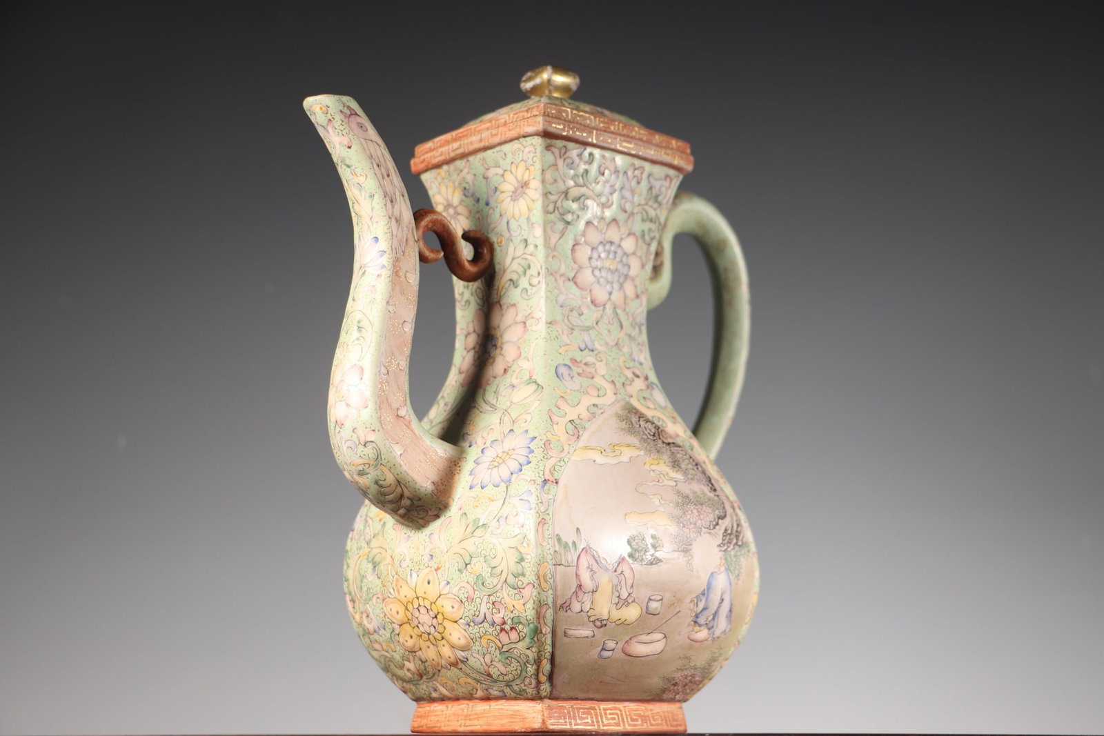 A Exquisite Enamel Figures Pattern Purple Sands Teapot - 2