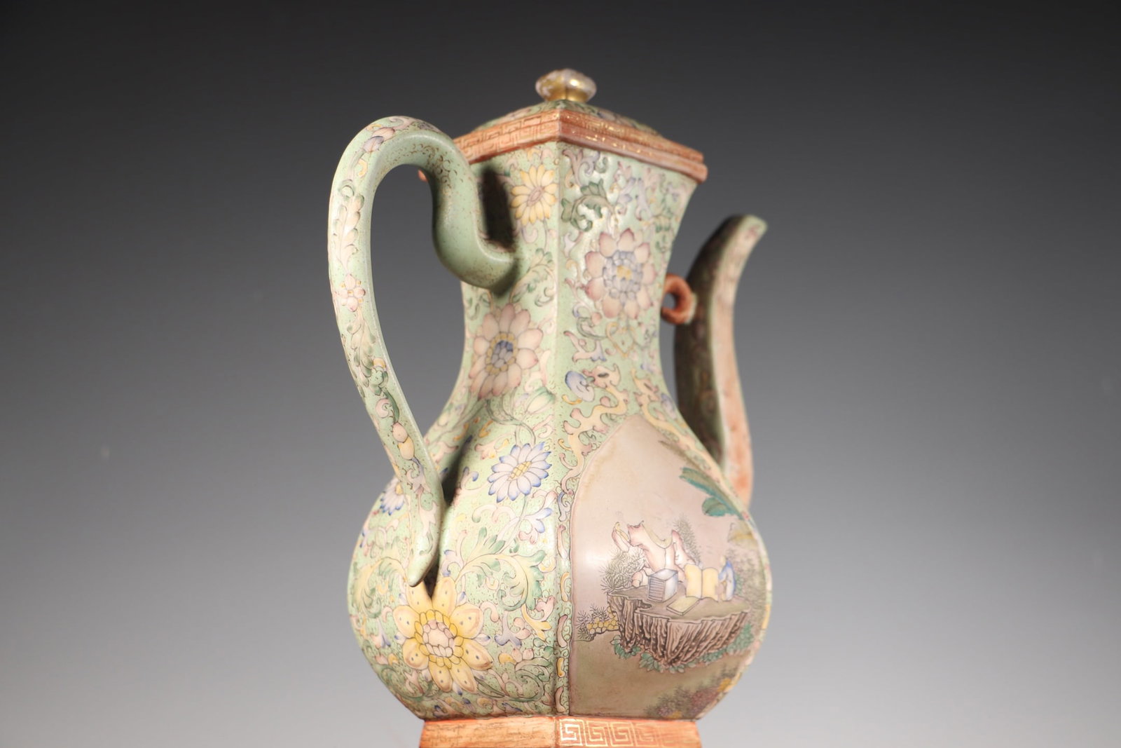 A Exquisite Enamel Figures Pattern Purple Sands Teapot - 6
