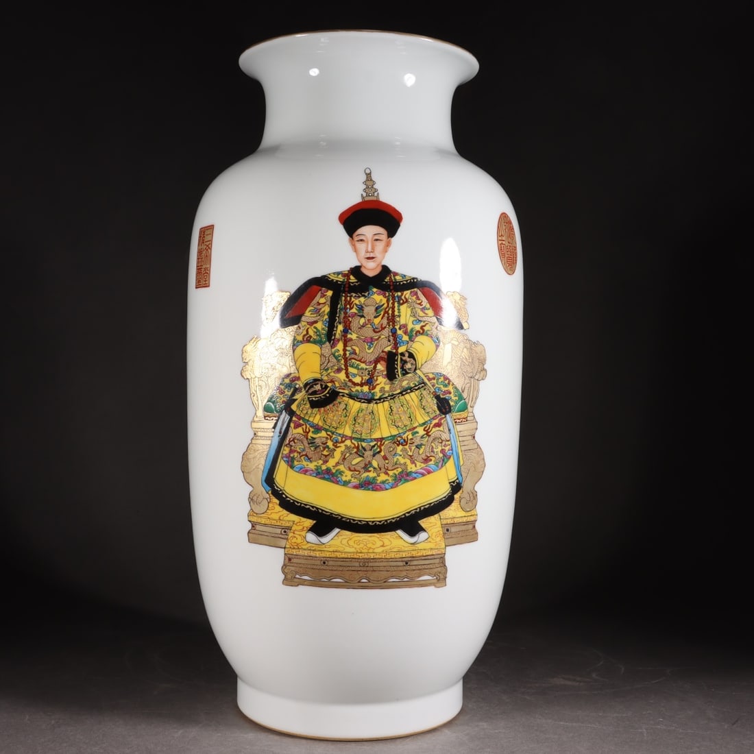 Famille-Rose Gilt Figures Pattern Vase: Famille-Rose Gilt Figures Pattern Vase,Qing Dynasty, China,Qianlong Four-character Mark,Size:16.7inx6.3inx5.7in