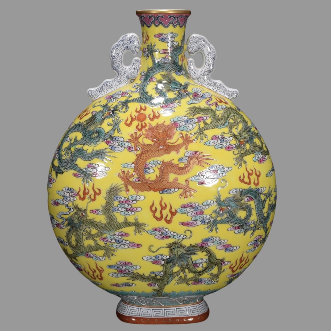 A Exquisite Yellow Glazed Dragon Pattern Vase: A Exquisite Yellow Glazed Dragon Pattern Vase,Qing Dynasty, China,Qianlong Six-character Mark,Size:10.2inx7.9in