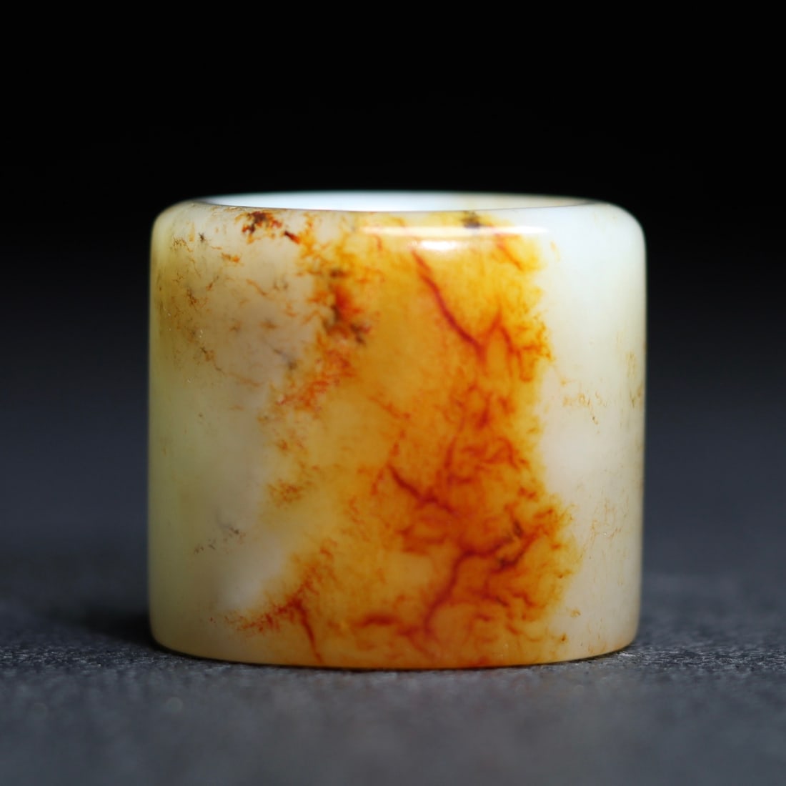 A Exquisite Hotan Jade Thumb Ring: A Exquisite Hotan Jade Thumb Ring,Qing Dynasty, China,Size:1.2inx1.4in ,Weight:50g 和田玉扳指,中国清代