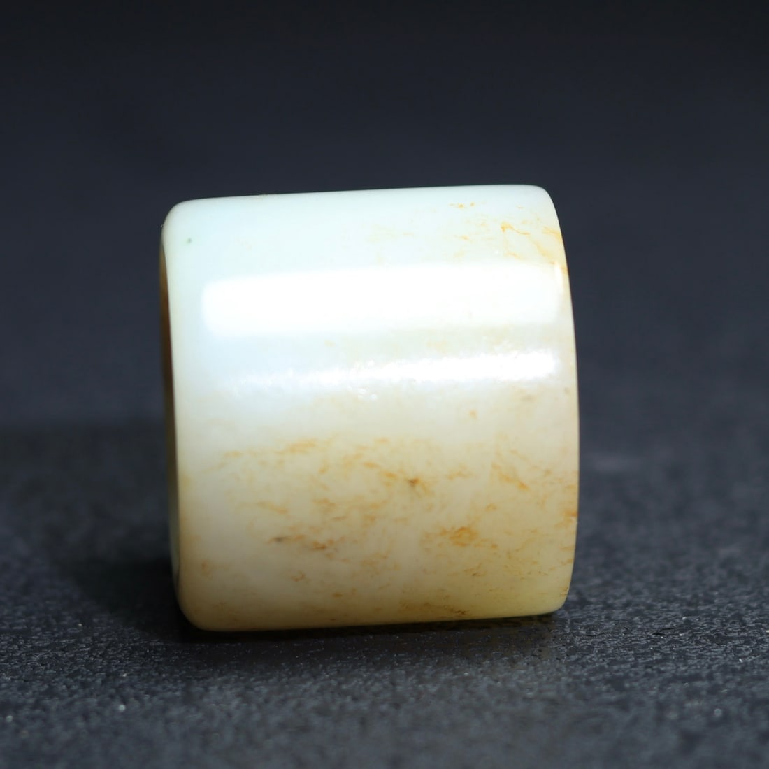 A Exquisite Hotan Jade Thumb Ring - 3