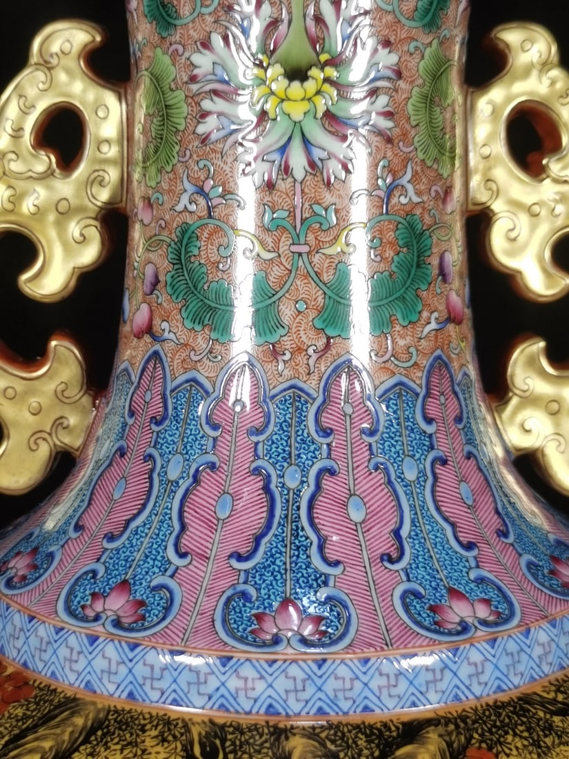 A Exquisite Enamel Buffalo Pattern Double-Ears Vase - 6