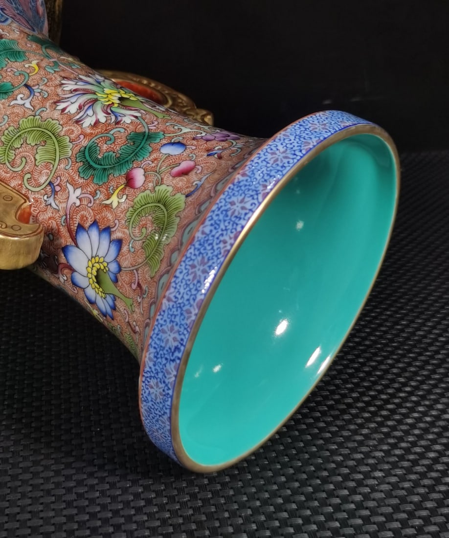A Exquisite Enamel Buffalo Pattern Double-Ears Vase - 8