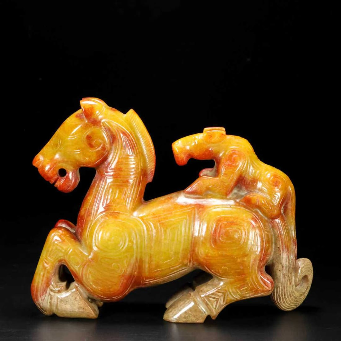 A Exquisite Hotan Jade Horse Ornament: A Exquisite Hotan Jade Horse Ornament,Han Dynasty, China,Size:7.1inx2inx5.1in,Weight:1229.9g 和田玉马摆件,中国汉代
