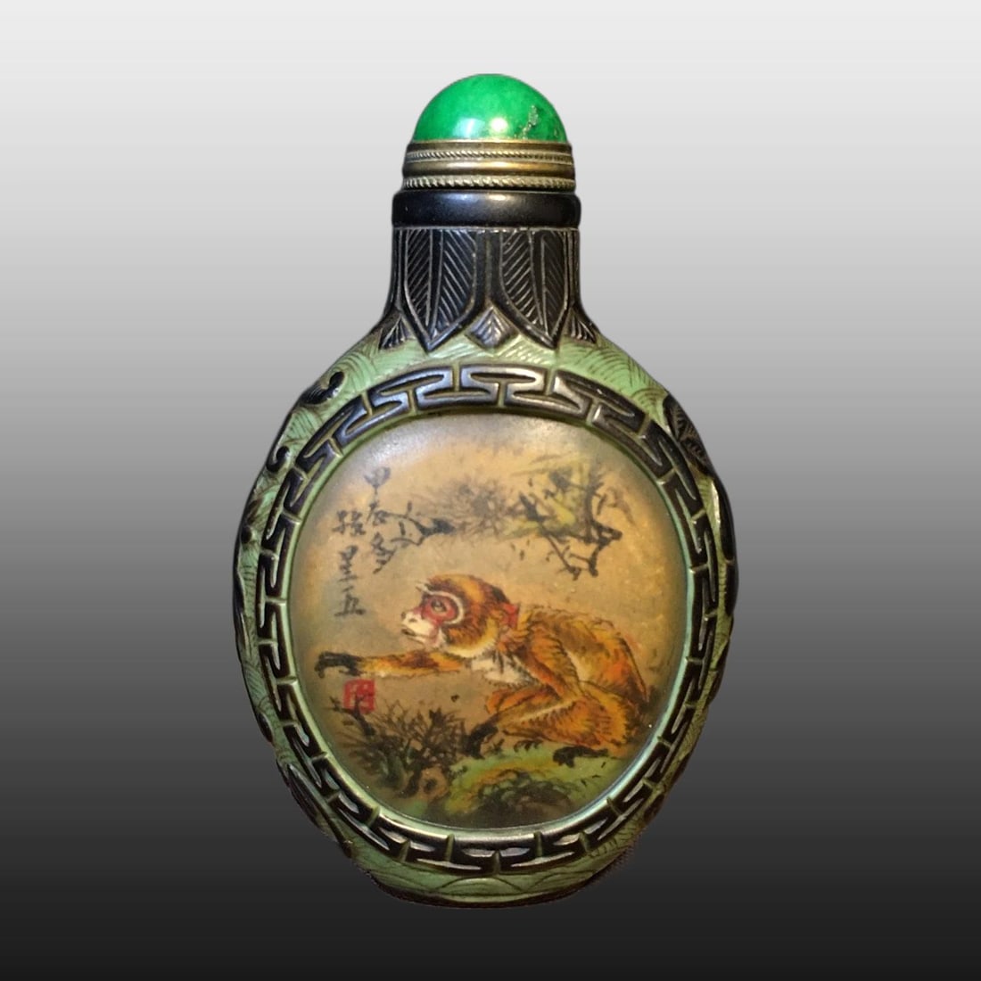 A Exquisite Colored glaze Monkey Pattern Snuff Bottle: A Exquisite Colored glaze Monkey Pattern Snuff Bottle,Qing Dynasty, China,Size:2.4inx1.2in ,Weight:90g 琉璃猴纹鼻烟壶,中国清代