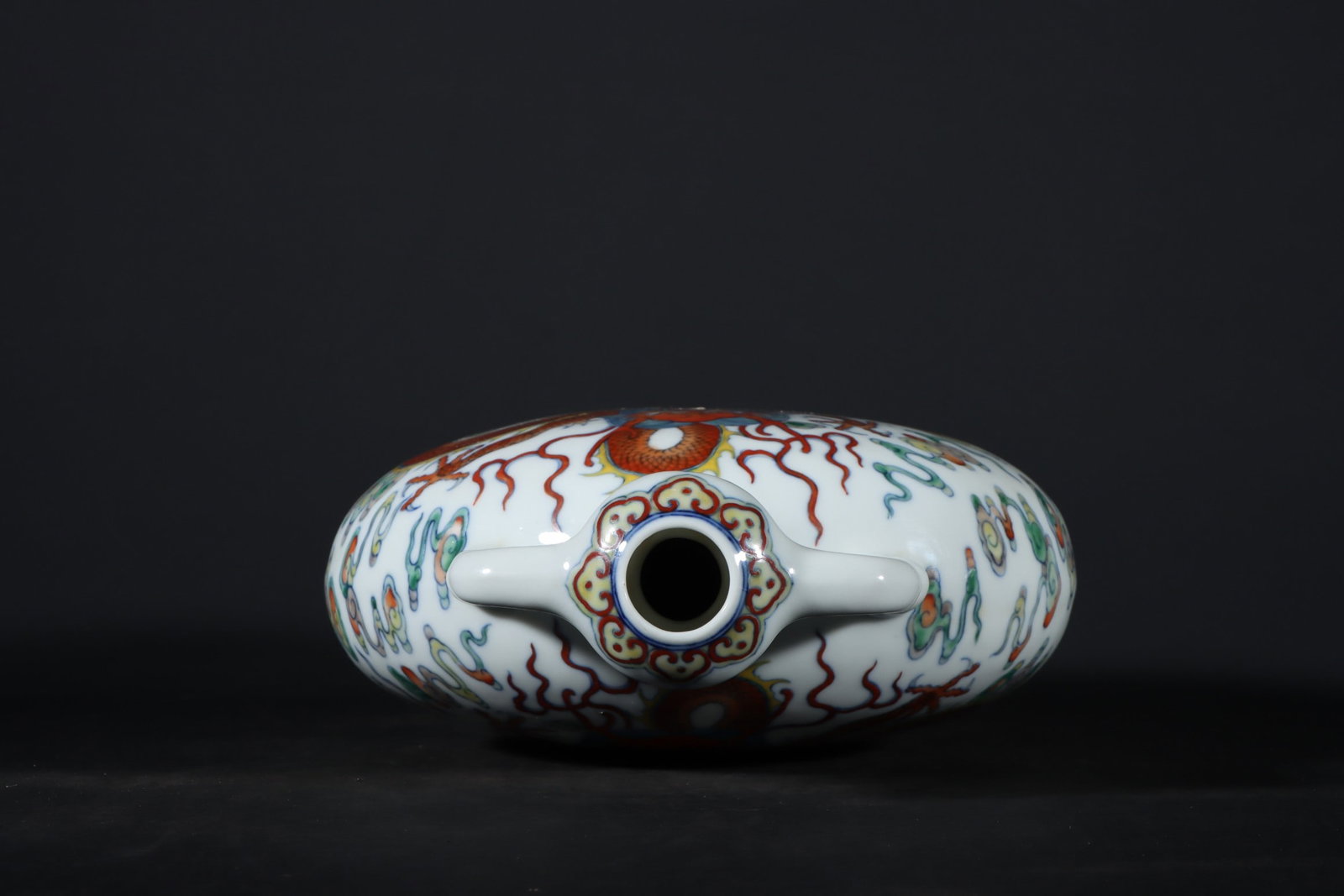 A Exquisite Doucai Seawater Pattern Dragon Pattern Vase - 8