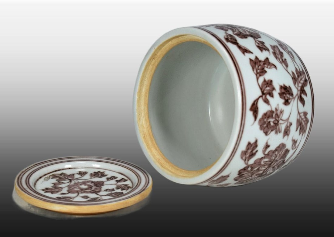 A Exquisite Underglaze-Red Lotus Pattern Jar - 7