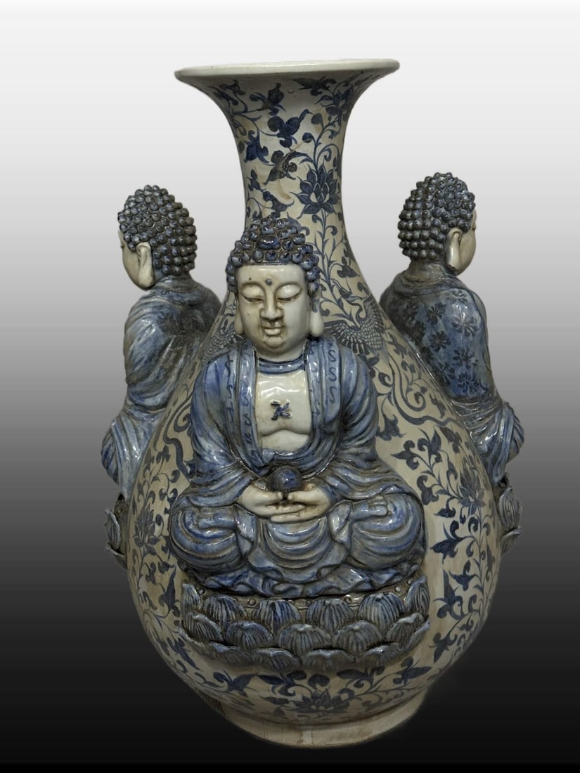 A Exquisite Blue and White Buddha statue Pattern Vase - 2