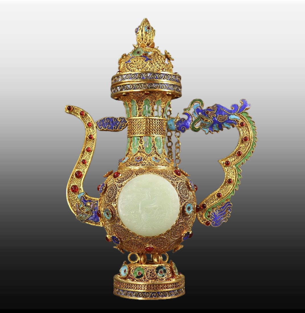 A Exquisite Filigree Gilt Inlaid Hotan Jade Teapot: A Exquisite Filigree Gilt Inlaid Hotan Jade Teapot,Qing Dynasty, China,Qianlong Four-character Mark,Size:12inx8.1inx3.5in,Weight:921g