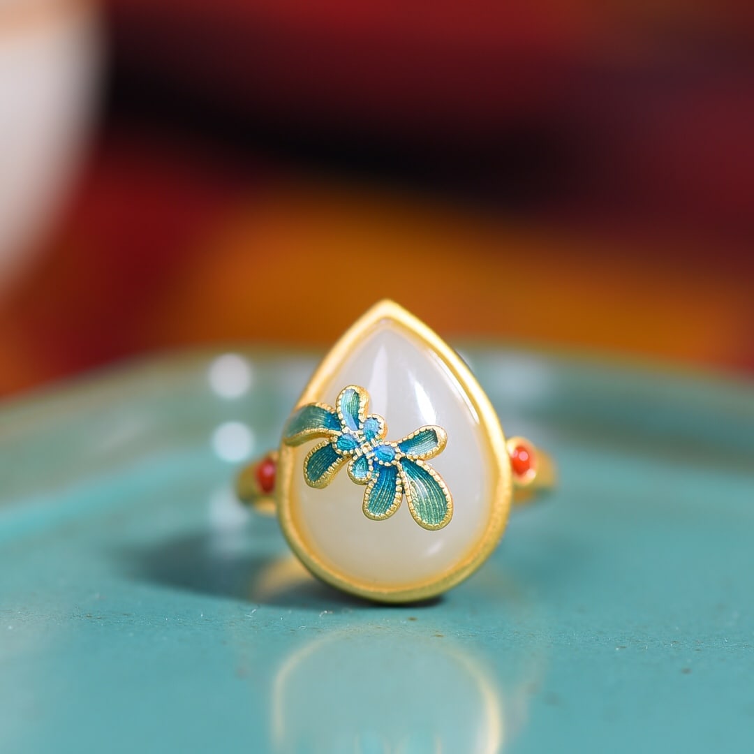 A Exquisite Silver-Inlaid Hotan Jade Water Drop Ring (1 of 5)