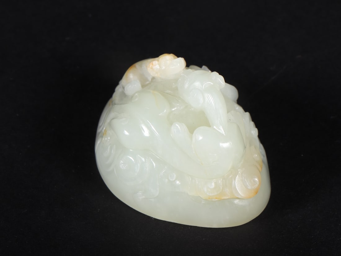 An Exquisite White Jade Dragon Pattern Ornament - 6