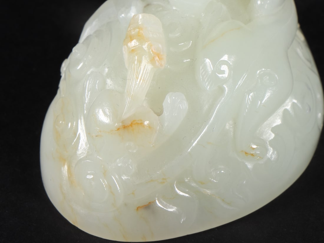An Exquisite White Jade Dragon Pattern Ornament - 8
