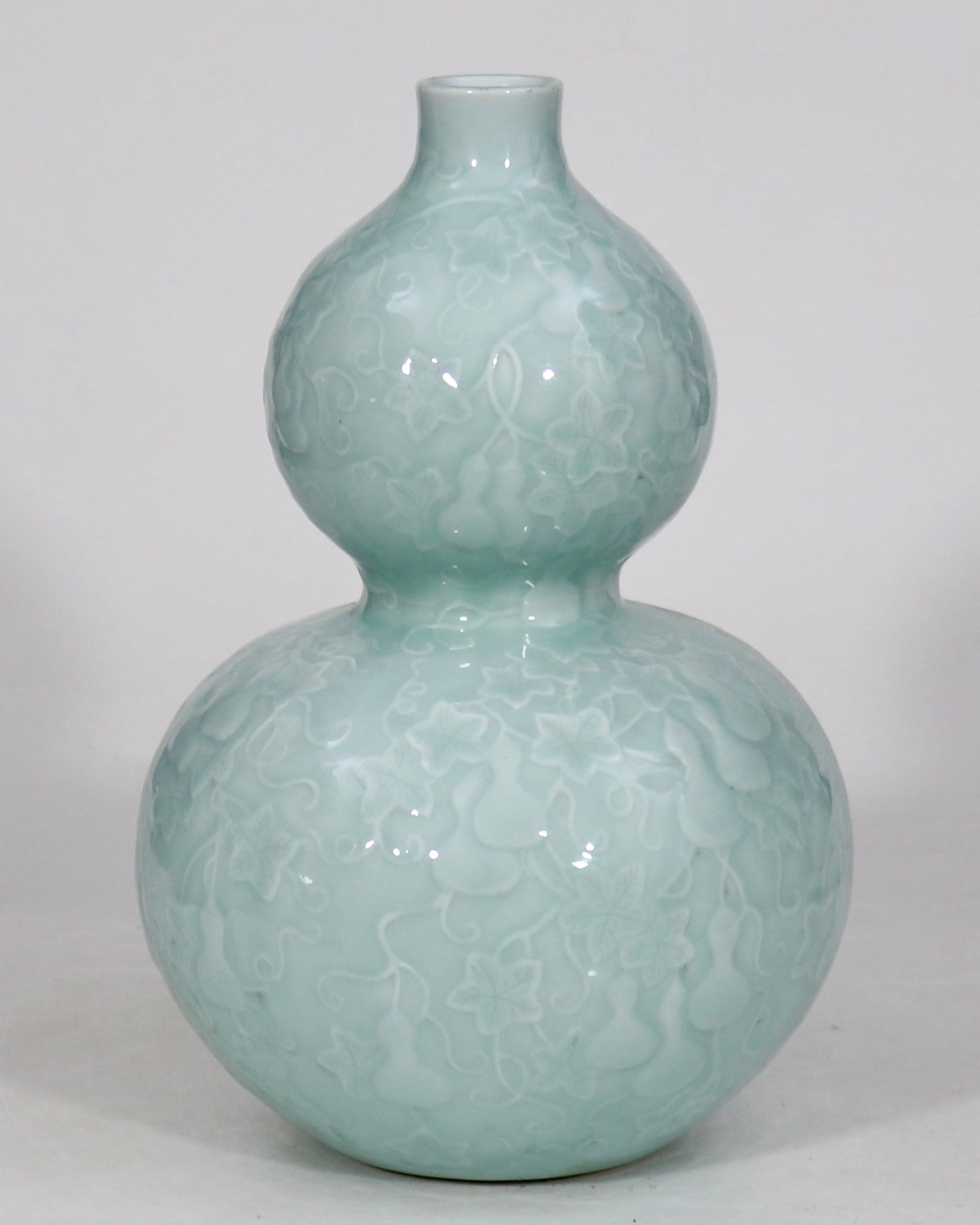 An Exquisite Celadon Glazed Gourd-Shaped Vase (1 of 8)