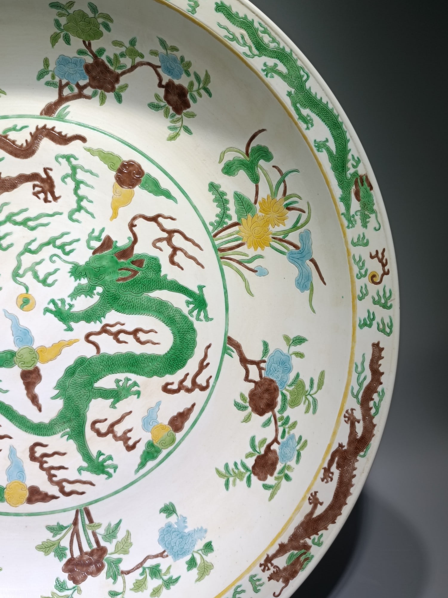 An Exquisite Biscuit Dragon Pattern Plate - 5