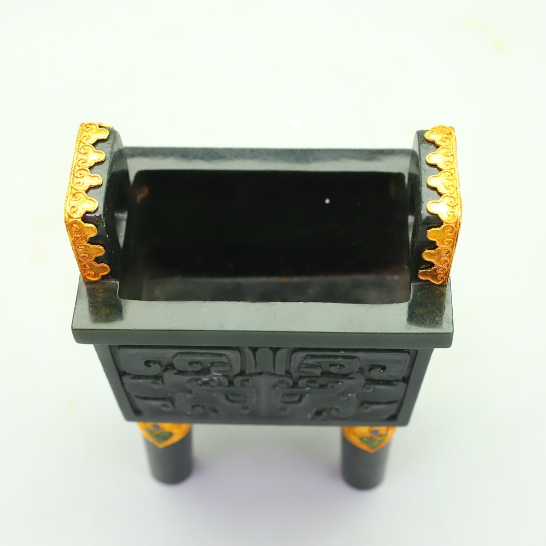 An Exquisite Jasper Cover with Gold Beast-Face Pattern Censer Ornament - 6