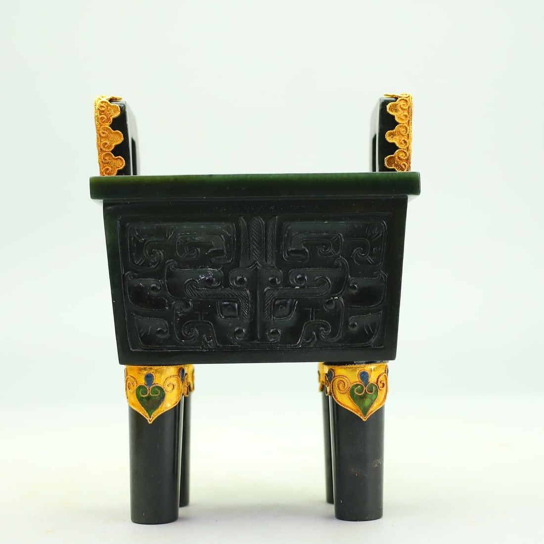 An Exquisite Jasper Cover with Gold Beast-Face Pattern Censer Ornament - 8
