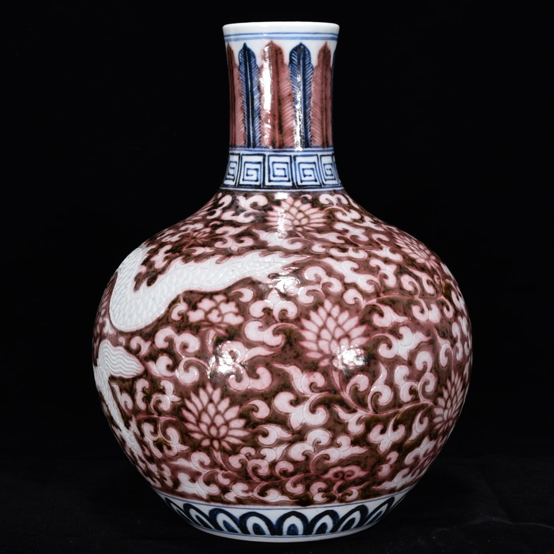 An Exquisite Underglaze-Red Dragon Pattern Lotus Pattern Vase - 3