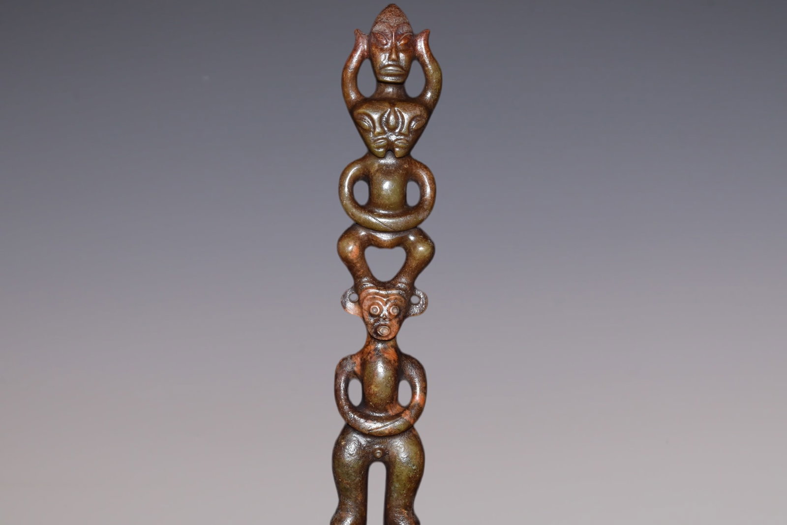 An Exquisite Hemo Jade Figure Ornament: An Exquisite Hemo Jade Figure Ornament Hong Shan Culture Size:16.7inx3.1in Weight:1.5kg河磨玉人物摆件 红山文化 Size:42.5cmx8cm