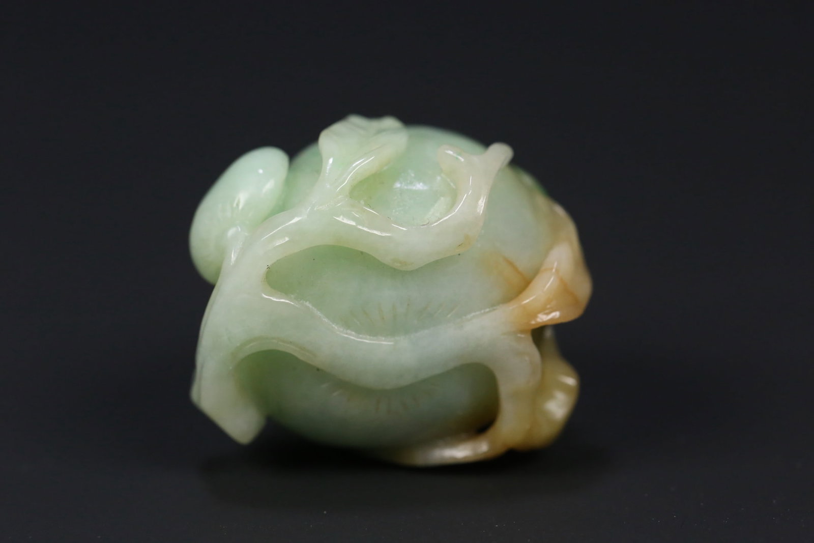 An Exquisite Jadeite Peach - 5
