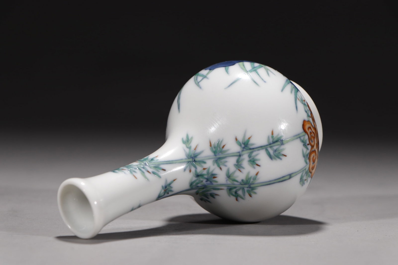 An Exquisite Doucai Bamboo Pattern Vase - 8