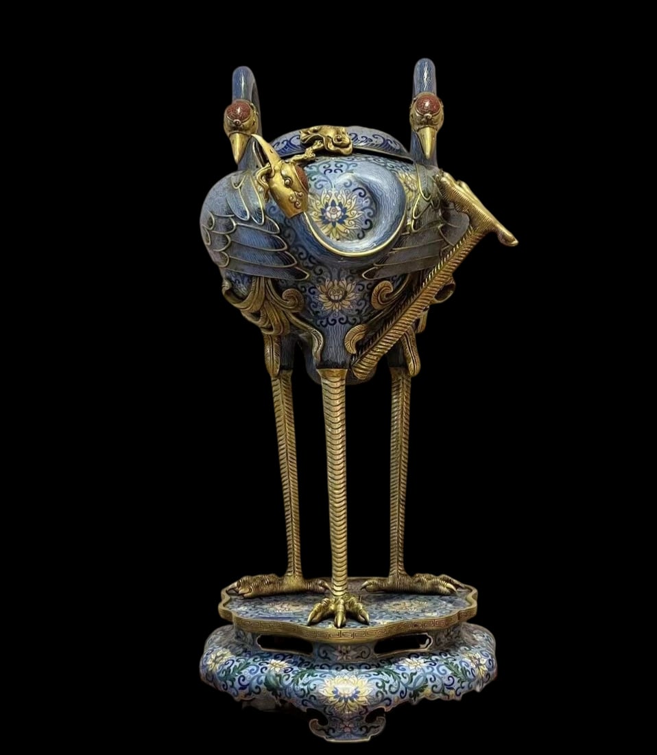 A Exquisite Cloisonne Double-Ears and Tripod Censer (1 of 8)