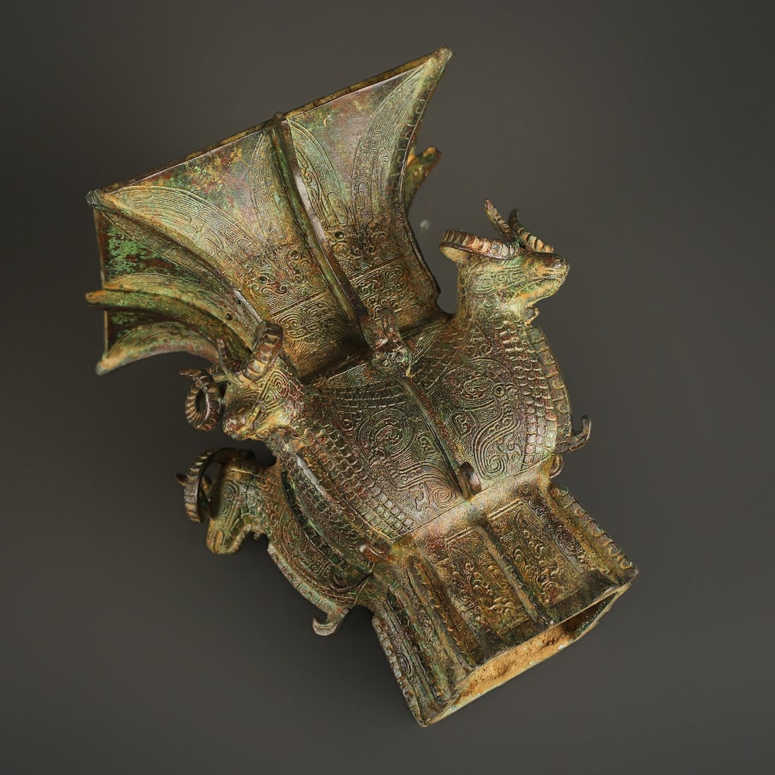 An Exquisite Bronze Beast-Face Pattern Vase - 8