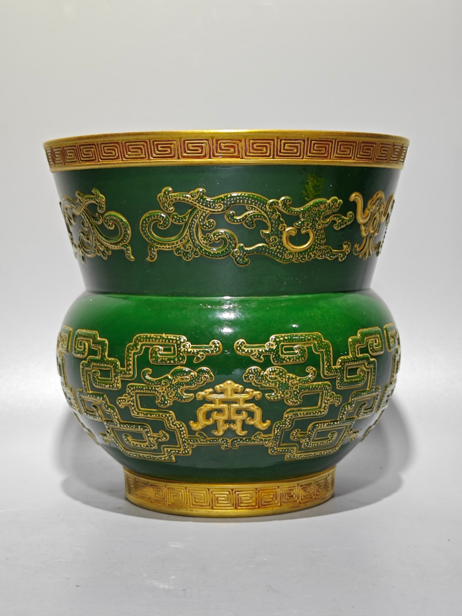 An Exquisite Green Glazed Dragon Pattern Vase - 2