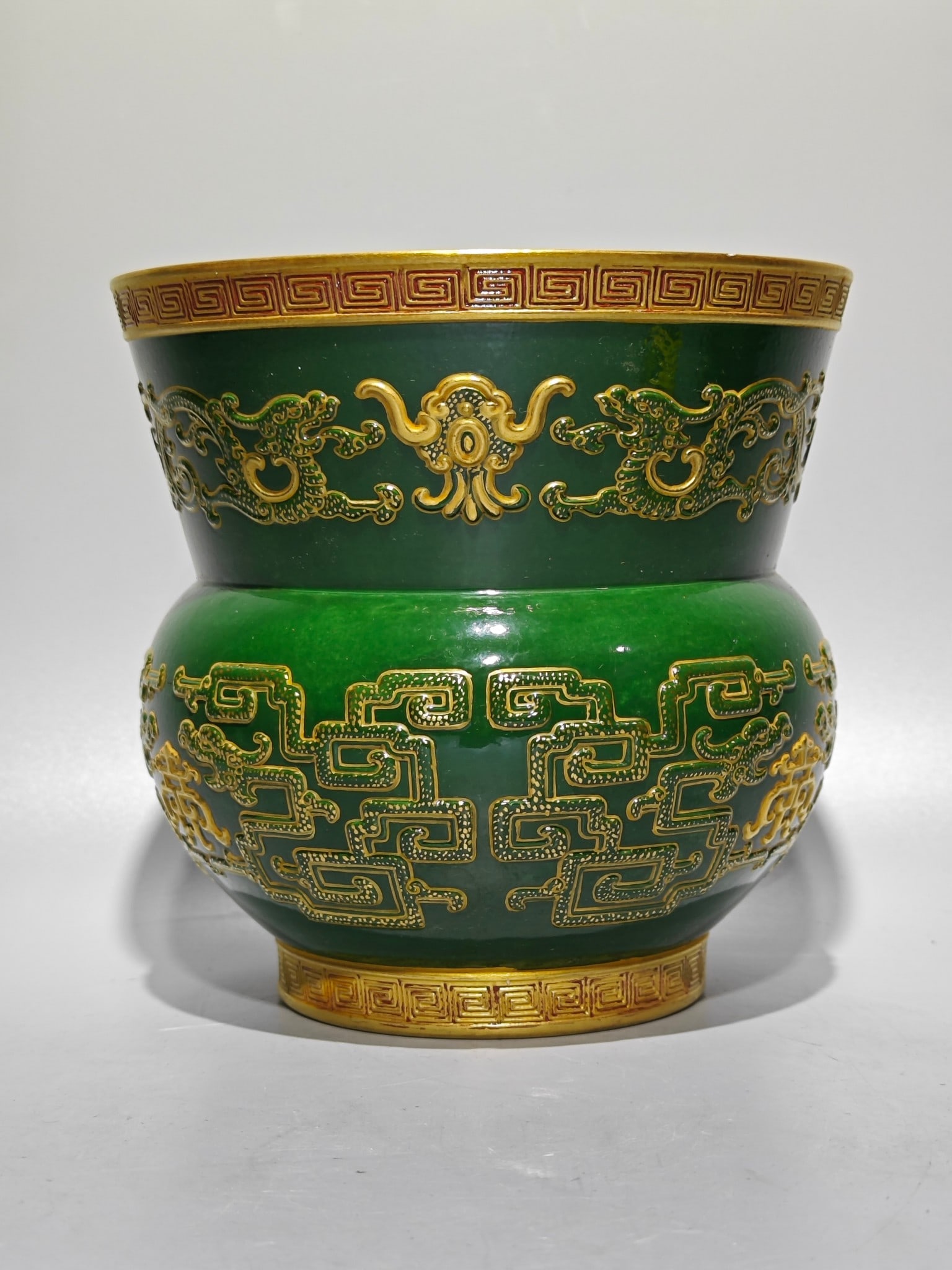 An Exquisite Green Glazed Dragon Pattern Vase - 3