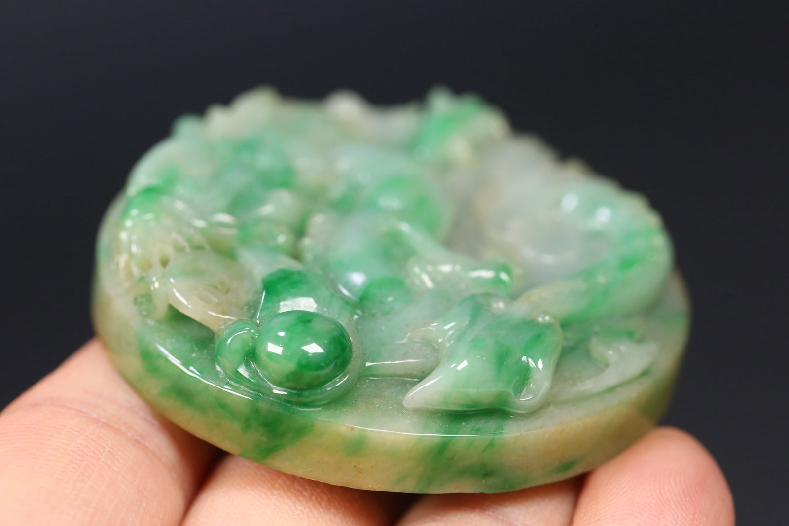 An Exquisite Jadeite Dragon Pattern Brand - 9