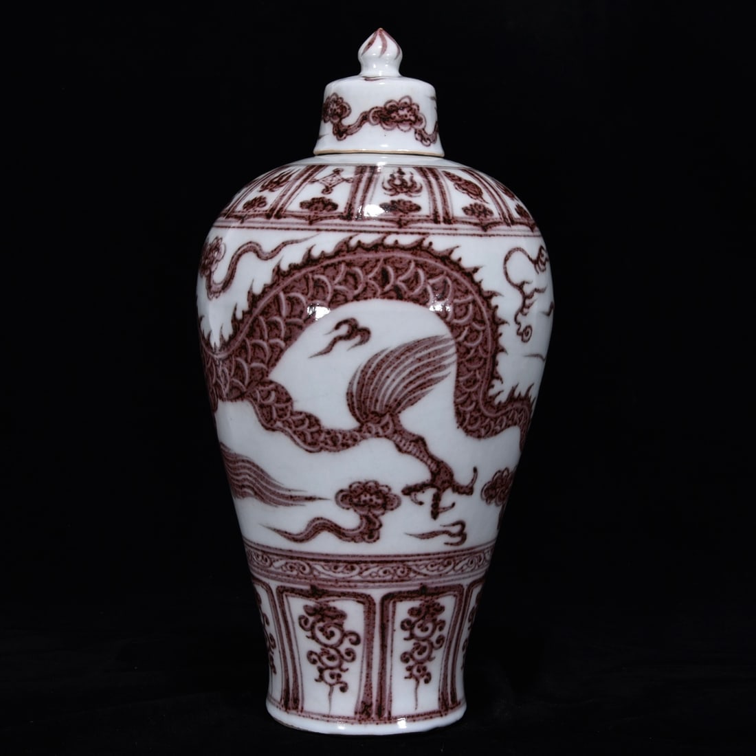 An Exquisite Underglaze-Red Dragon Pattern Vase - 4