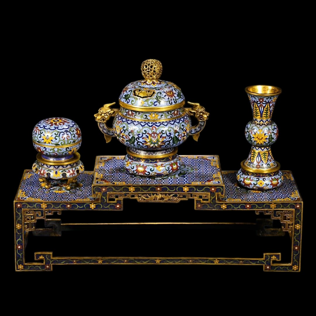 A Exquisite A Set of Cloisonne Lotus Pattern Censer Vase: A Exquisite A Set of Cloisonne Lotus Pattern Censer Vase Qing Dynasty, China Qianlong Four-character Mark Size:14.2inx18.9inx5.9in