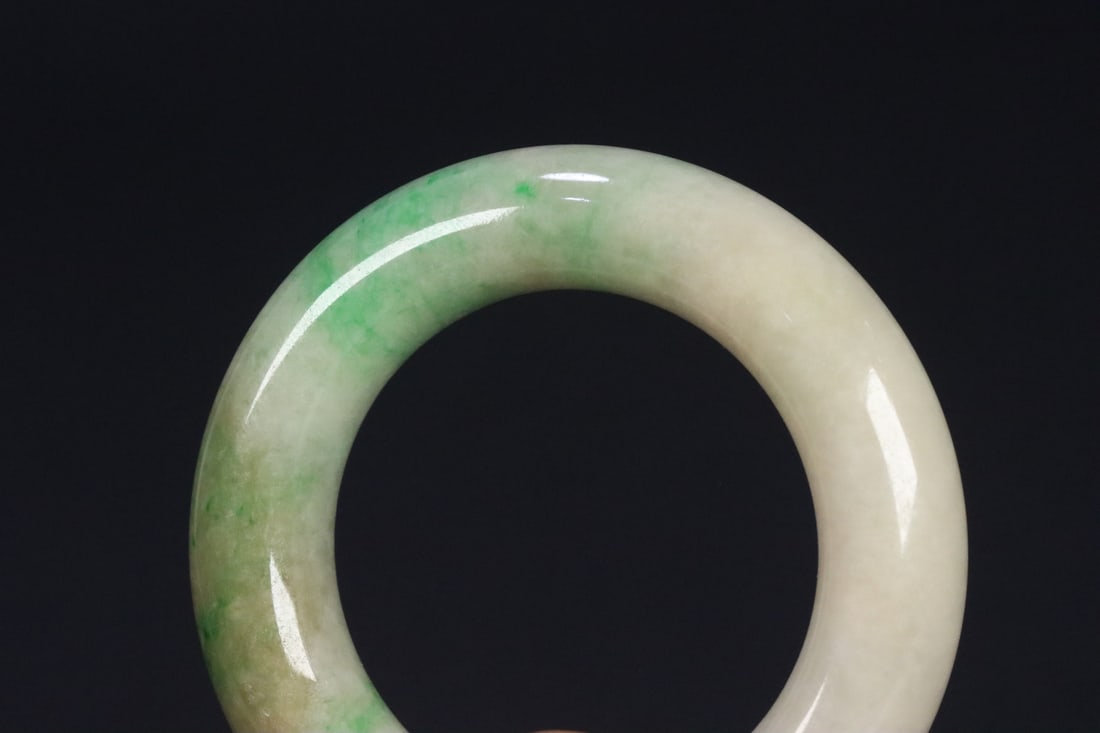 An Exquisite Jadeite Bracelets - 8