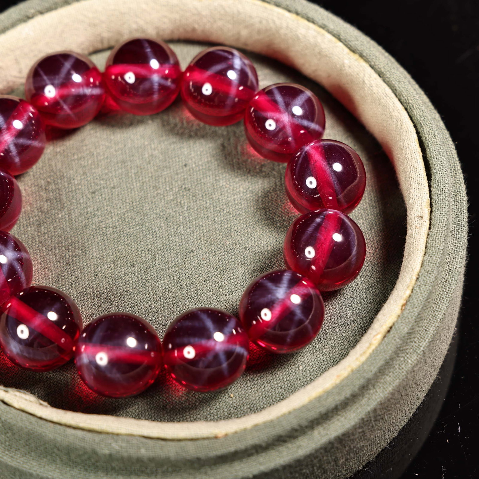 An Exquisite Gems Bracelets - 3