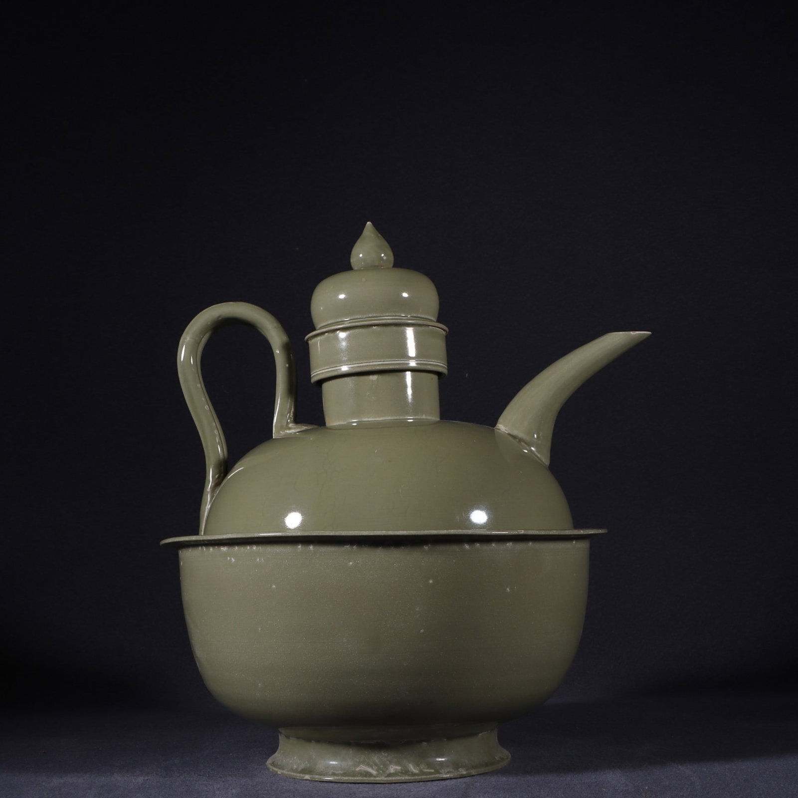An Exquisite Yue yao Celadon Ewer: An Exquisite Yue yao Celadon Ewer Tang Dynasty, China Size:10.8inx8.9in越窑秘色青瓷套壶 中国唐代 Size:27.5cmx22.5cm