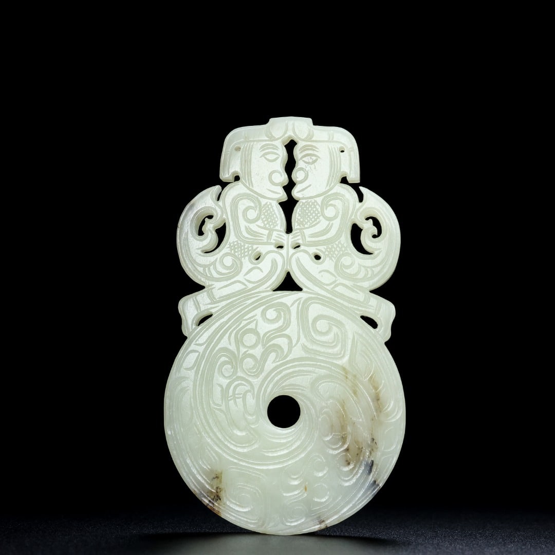 An Exquisite White Jade Figure Pattern Ornament: An Exquisite White Jade Figure Pattern Ornament W.Zhou , China Size:4.1inx2.4inx0.2in Weight:77.9g白玉双人璧 西周时期 Size:10.3cmx6cmx0.6cm