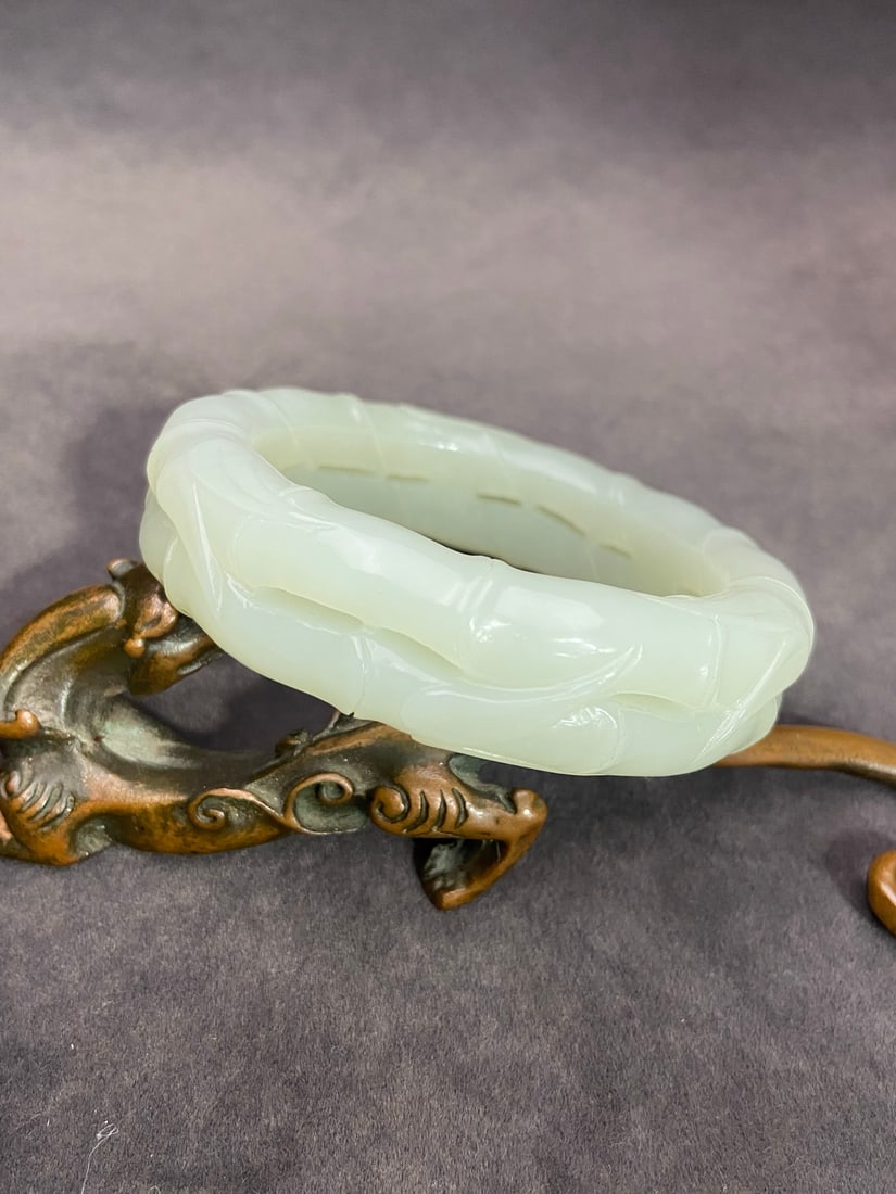 An Exquisite White Jade Bracelets - 3