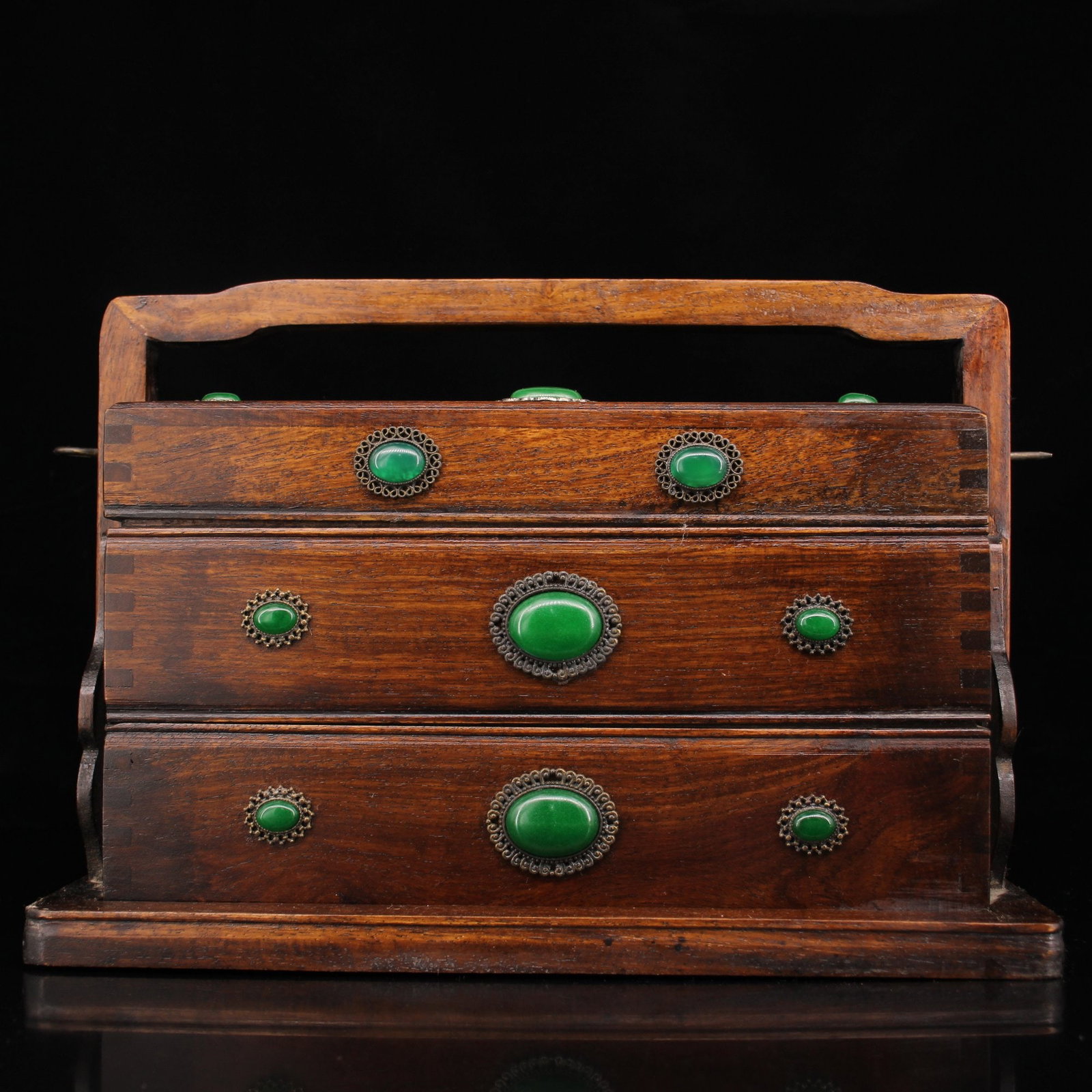 An Exquisite Huanghuali wood Inlaid Gems Box: An Exquisite Huanghuali wood Inlaid Gems Box Qing Dynasty, China Size:9.1inx13in Weight:2300g花梨木镶嵌宝石手提盒
