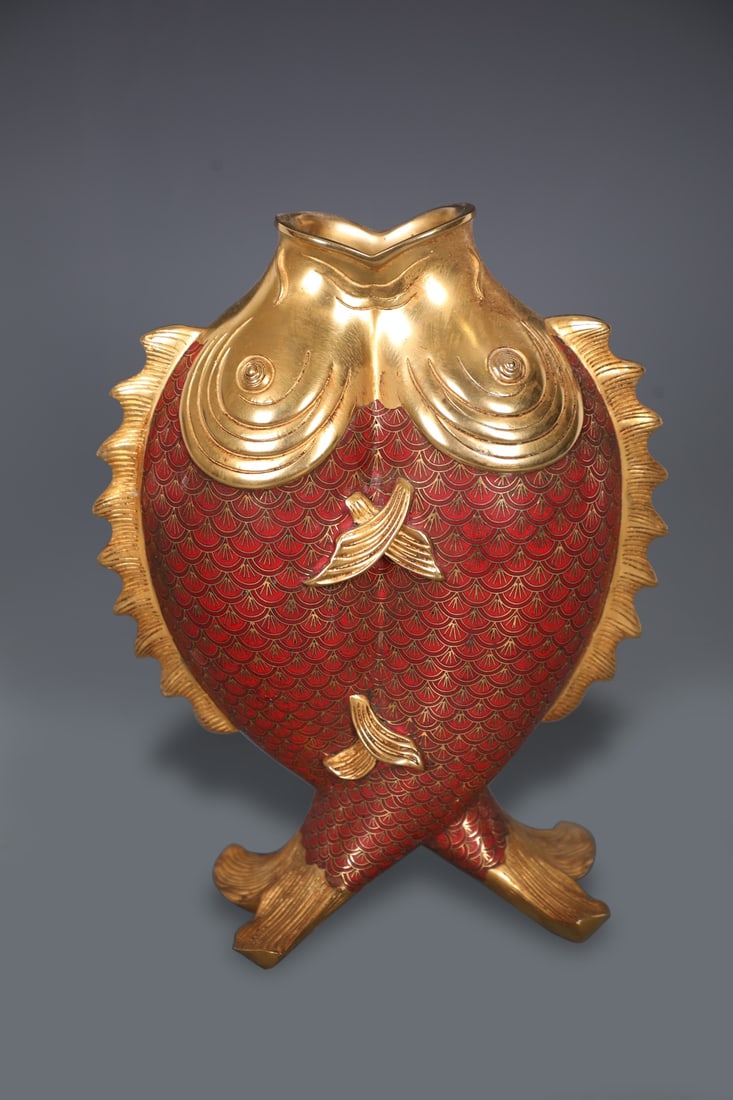 An Exquisite Cloisonne Fish-Shaped Vase: An Exquisite Cloisonne Fish-Shaped Vase Qing Dynasty, China Size:9.6inx7.5in Weight:2650g景泰蓝双鱼尊 中国清代 Size:24.5cmx19cm Weight:2650g