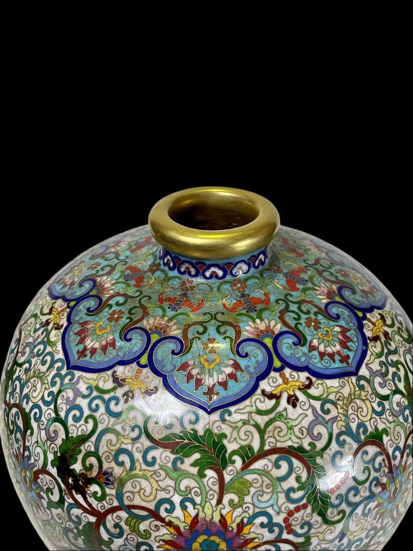 A Exquisite Cloisonne Lotus Pattern Vase - 2