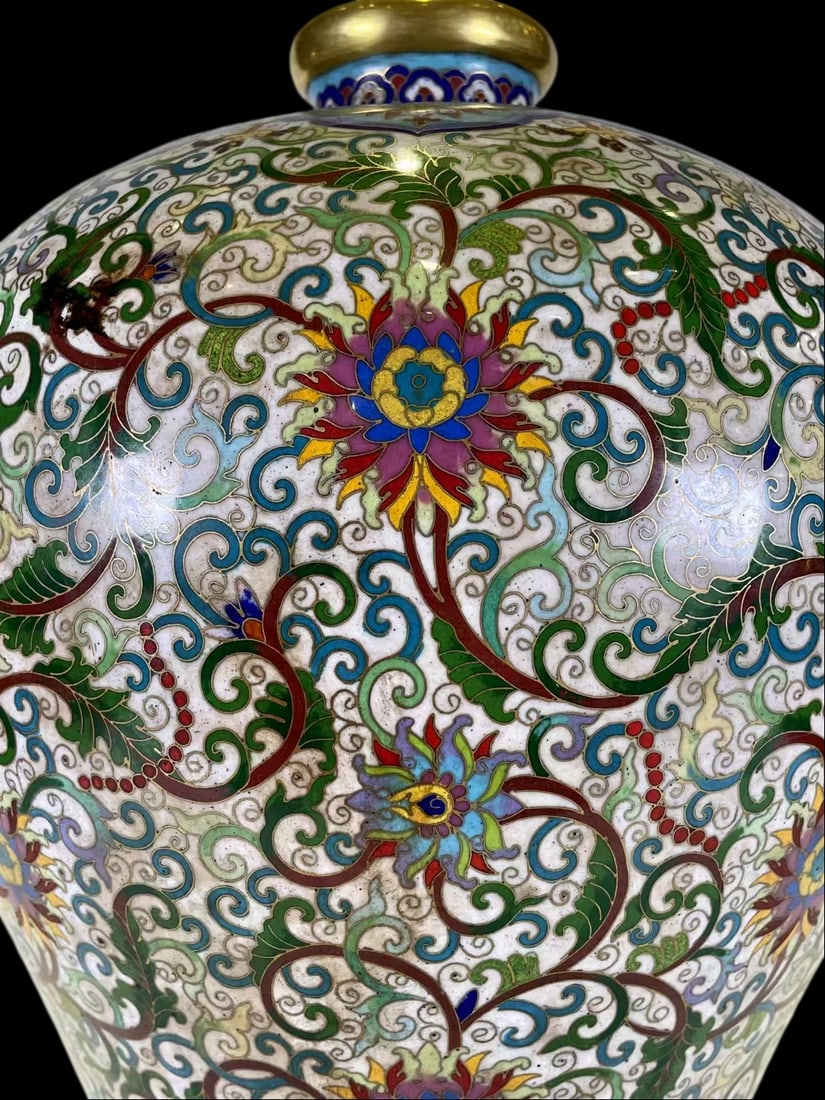 A Exquisite Cloisonne Lotus Pattern Vase - 3